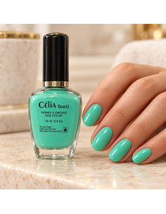 VERNIS A ONGLES VERT D'EAU 2